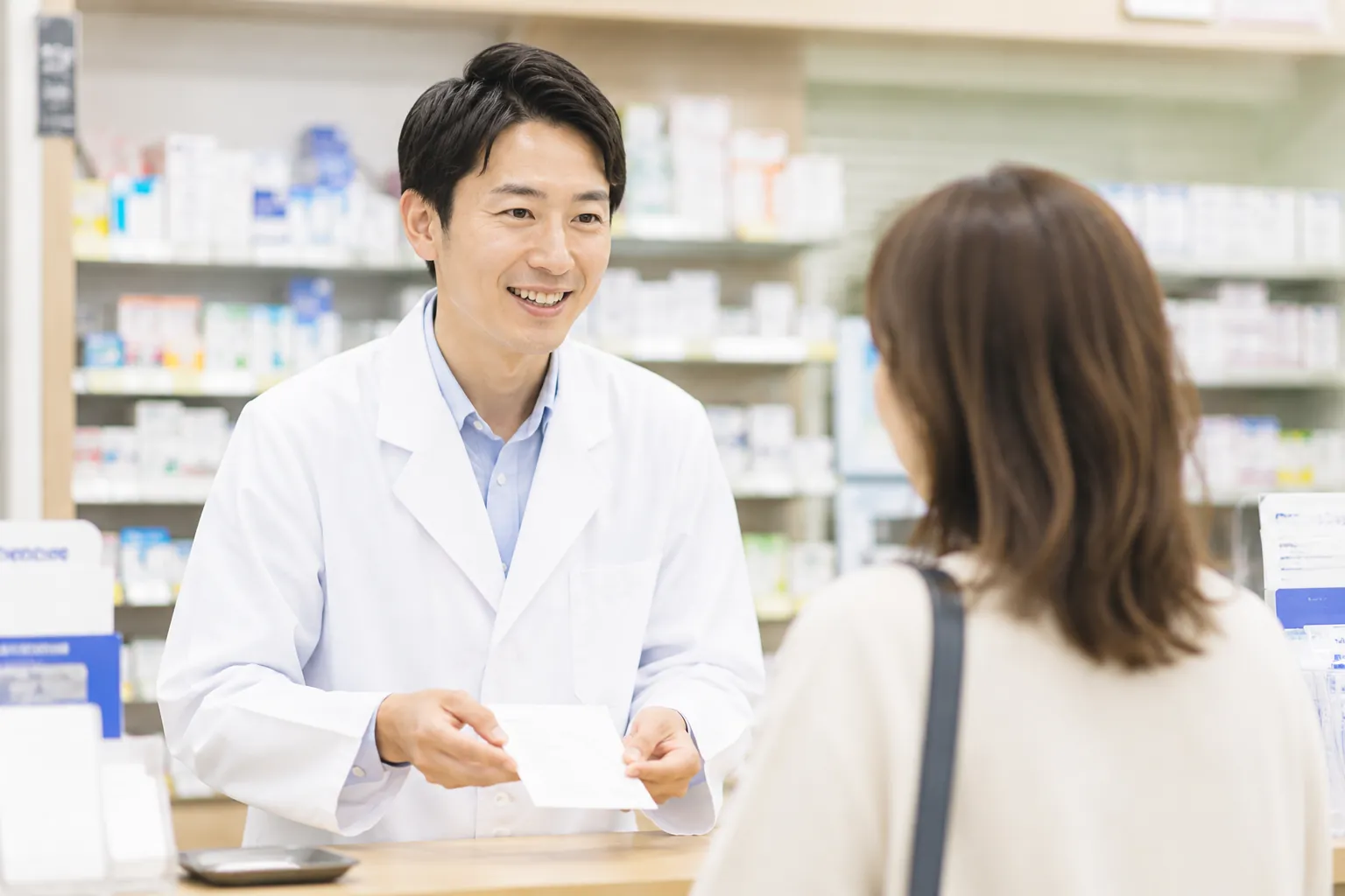 薬剤師に相談する来局者